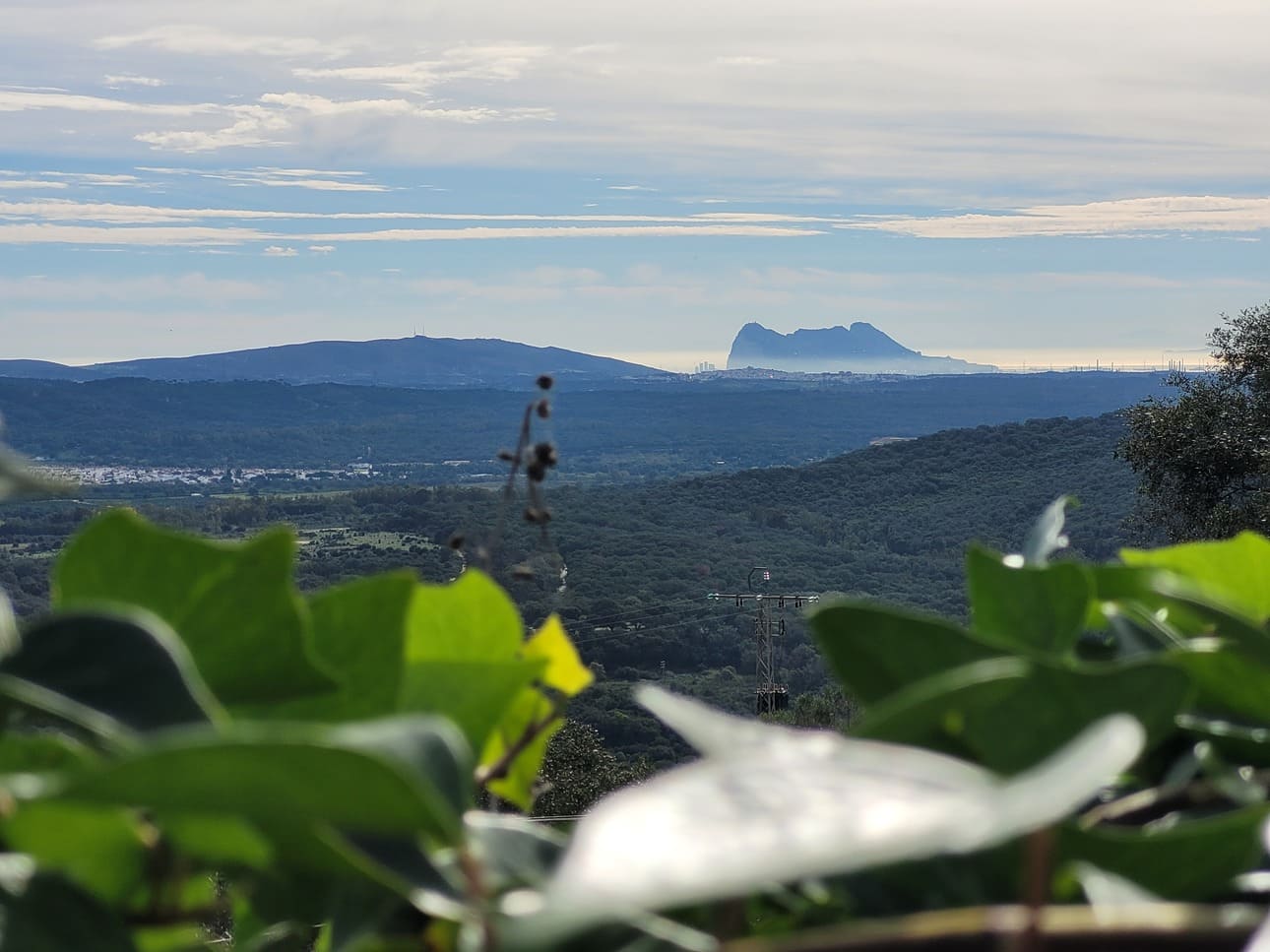 Vistas del Peñón desde Castellar de la frontera