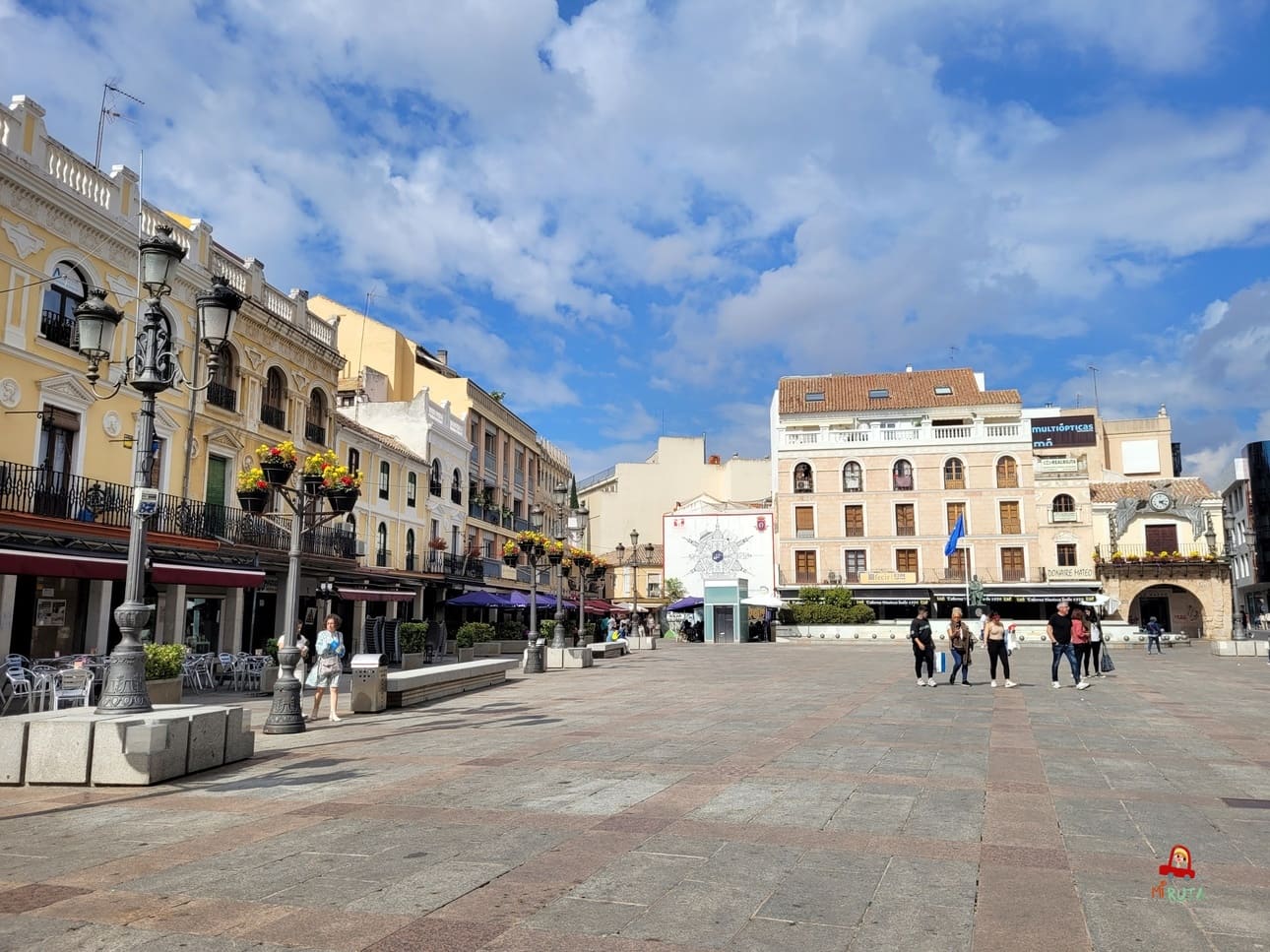 Provincia de Ciudad Real en coche eléctrico Plaza Mayor de Ciudad Real