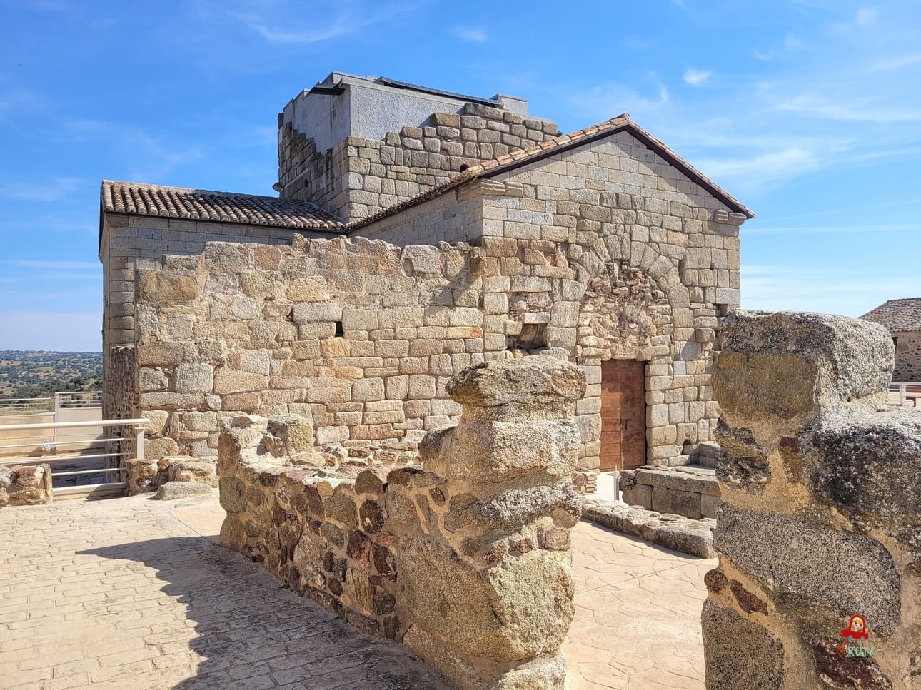 Provincia de Toledo en coche eléctrico Ermita de Santa María de Melque_© Asociación_Mi_Ruta