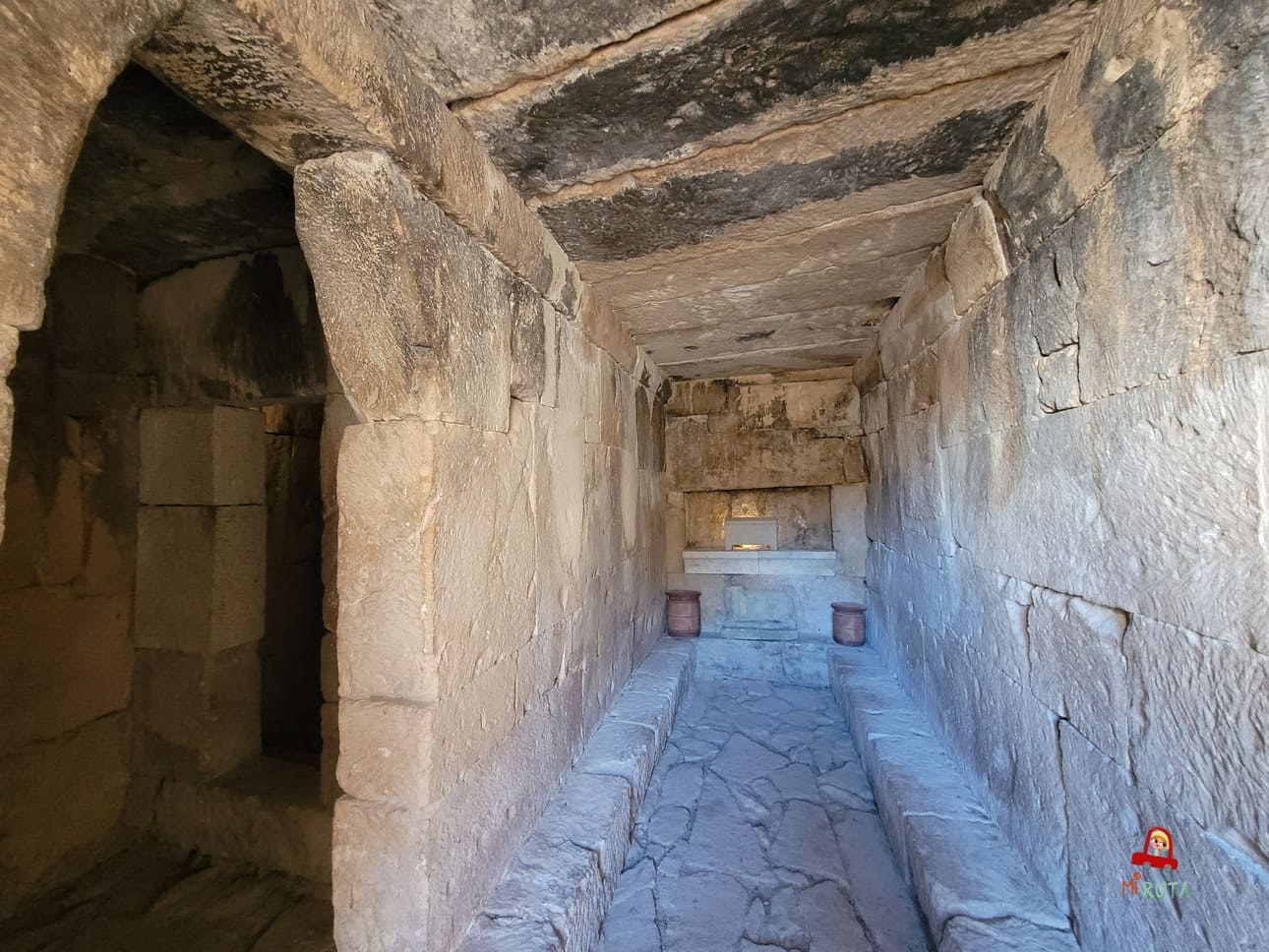 Tesoros prehistóricos de la provincia de Jaén Tumba principesca de Toya (1)