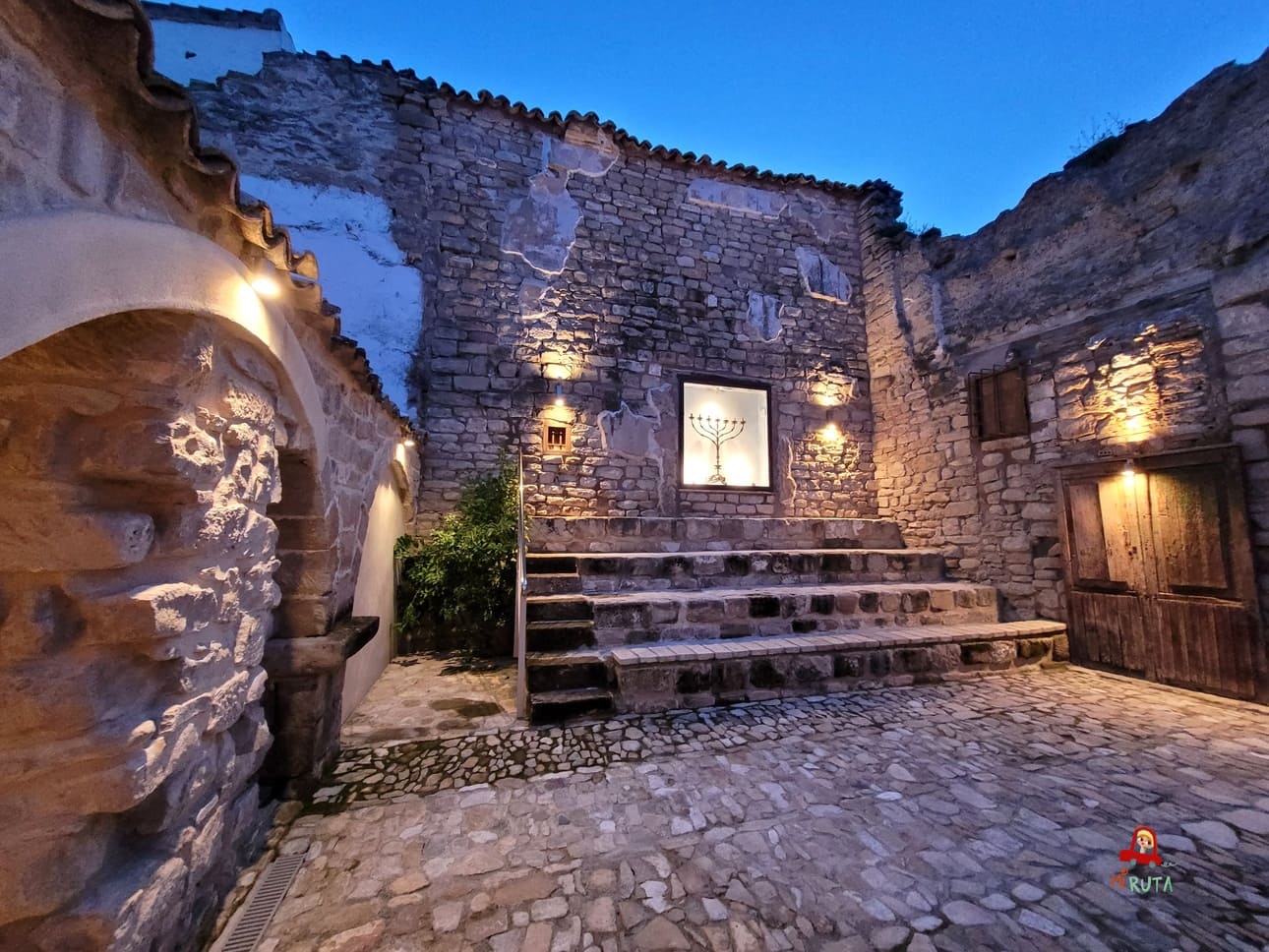 La Plazuela de la judería_ Úbeda (2)