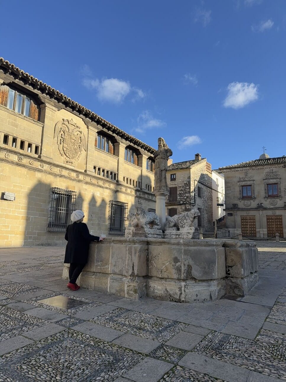 Fuente de los leones_Himilce_Baeza_Ruta de las mujeres de Jaén Fuente de los leones_Himilce_Baeza_Ruta de las mujeres de Jaén