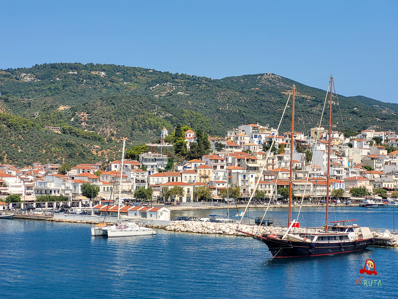 Skiathos desde el Ferry hacia Skopelos Skiathos desde el Ferry hacia Skopelos